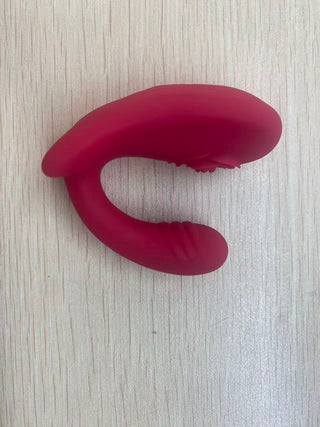 Female-Specific C-Clamp Vibrator: Waterproof Soft Design with Discreet Packaging for Perfect Pleasure"