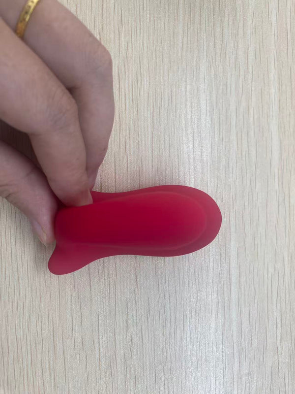Female-Specific C-Clamp Vibrator: Waterproof Soft Design with Discreet Packaging for Perfect Pleasure"